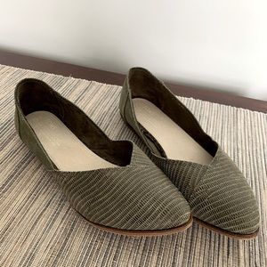 Toms Jutti Suede Emboss Tarmac Olive Flat